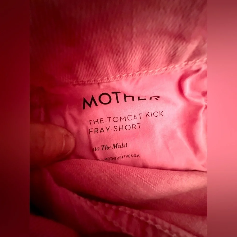 RARE MOTHER NWT The Tomcat Kick Fray Denim Shorts in Into The Midst—26